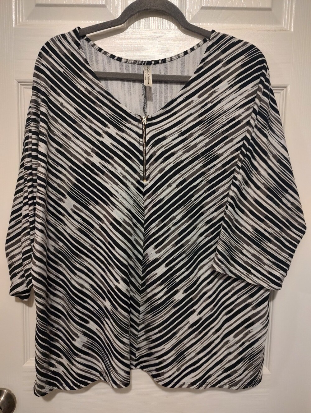 Perseption Black & White Brushstroke Zip-Front Tunic